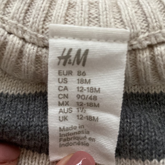 HM Toddler Sweater NWOT - Picture 2 of 2